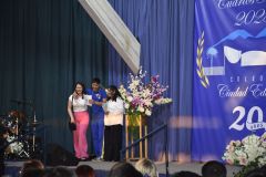 20251114_Licenciatura_IV_medios_192