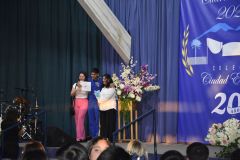 20251114_Licenciatura_IV_medios_193