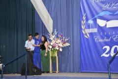 20251114_Licenciatura_IV_medios_282